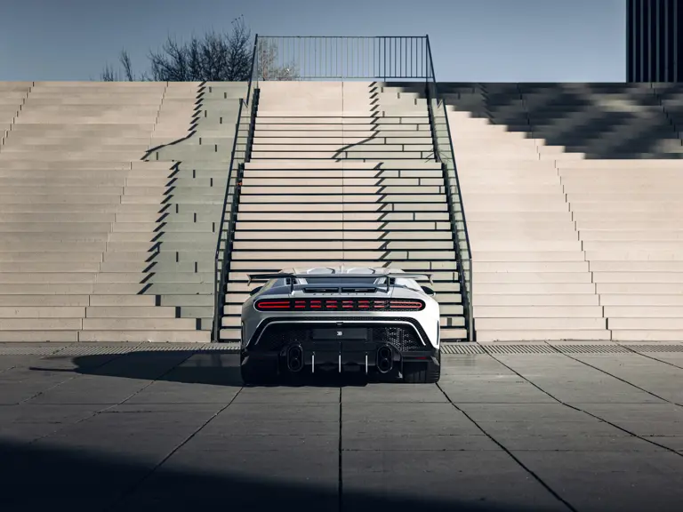 Bugatti Centodieci: O la forma más sencilla de ganar 7 millones en dos años 10 Motor16 2023 Bugatti Centodieci RM Sothebys 5 Motor16