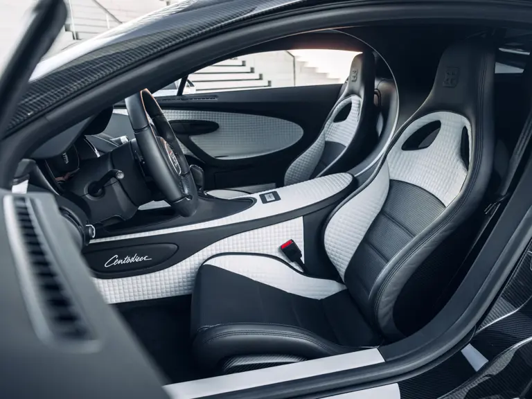 Bugatti Centodieci: O la forma más sencilla de ganar 7 millones en dos años 29 Motor16 2023 Bugatti Centodieci RM Sothebys 8 Motor16