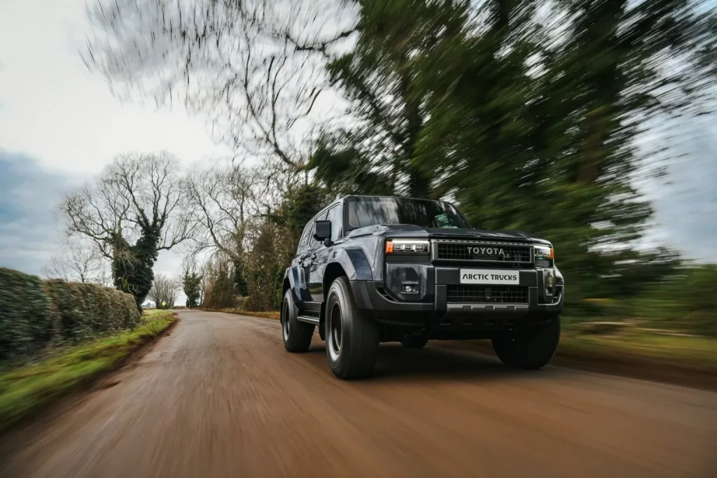 El Toyota Land Cruiser se convierte en una apisonadora gracias a Arctic Trucks 17 Motor16 2025 Arctic Trucks Toyota Land Cruiser AT37 17 Motor16