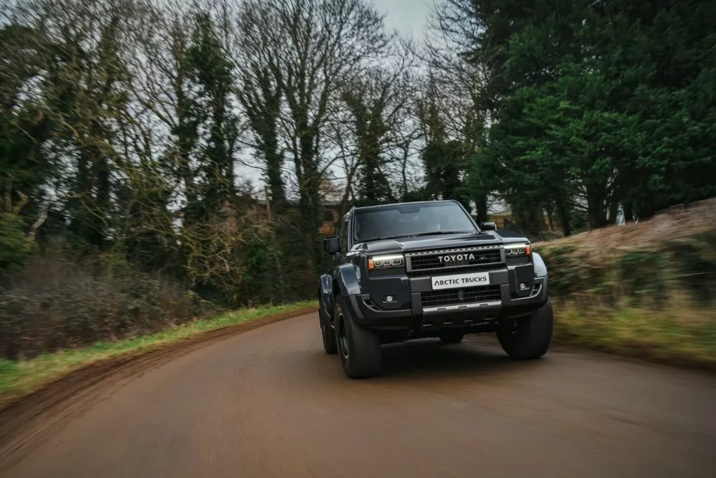 El Toyota Land Cruiser se convierte en una apisonadora gracias a Arctic Trucks 20 Motor16 2025 Arctic Trucks Toyota Land Cruiser AT37 20 Motor16