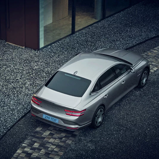 Genesis Electrified G80: Estrena batería para llegar más lejos por un módico precio 3 Motor16 2025 Genesis Electrified G80. Corea. Imagen trasera.