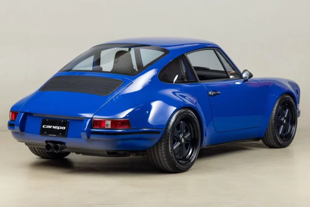 Este clásico Porsche 911 con cifras como las del moderno GT3 RS lo firma Kalmar 1 Motor16 2025 Porsche 911 Kalmar 7-97 Classic Canepa. Imagen trasera.