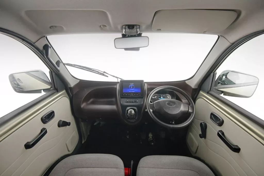 Tata Ace Pro: Un diminuto trabajador de lo más eficiente y asequible 7 Motor16 2025 Tata Ace Pro Bi fuel 6 Motor16
