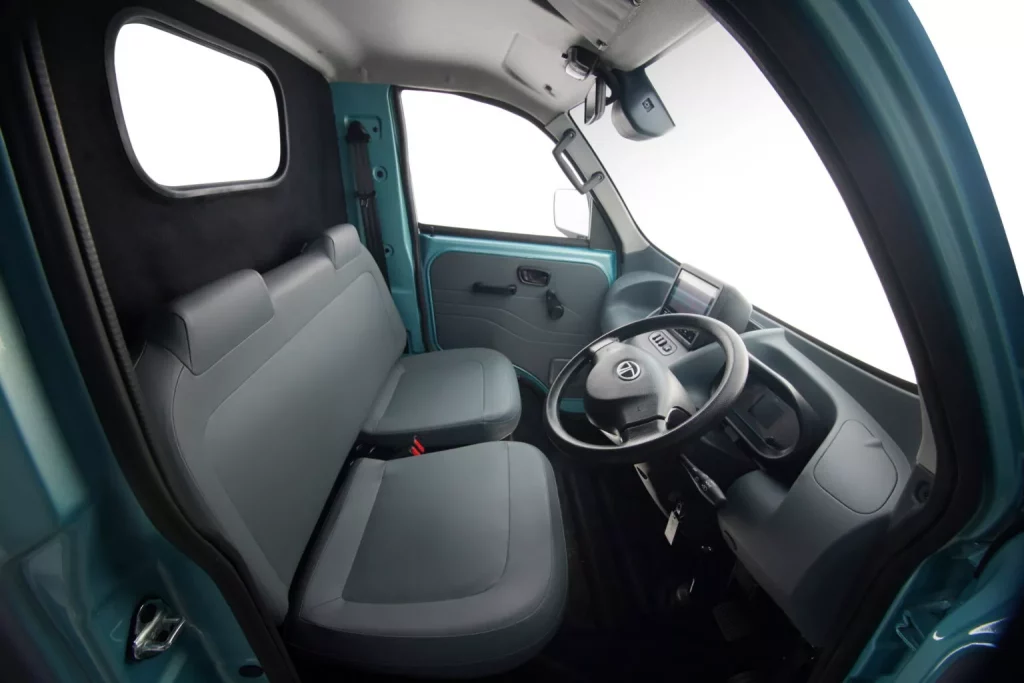 Tata Ace Pro: Un diminuto trabajador de lo más eficiente y asequible 1 Motor16 2025 Tata Ace Pro EV. Imagen interior