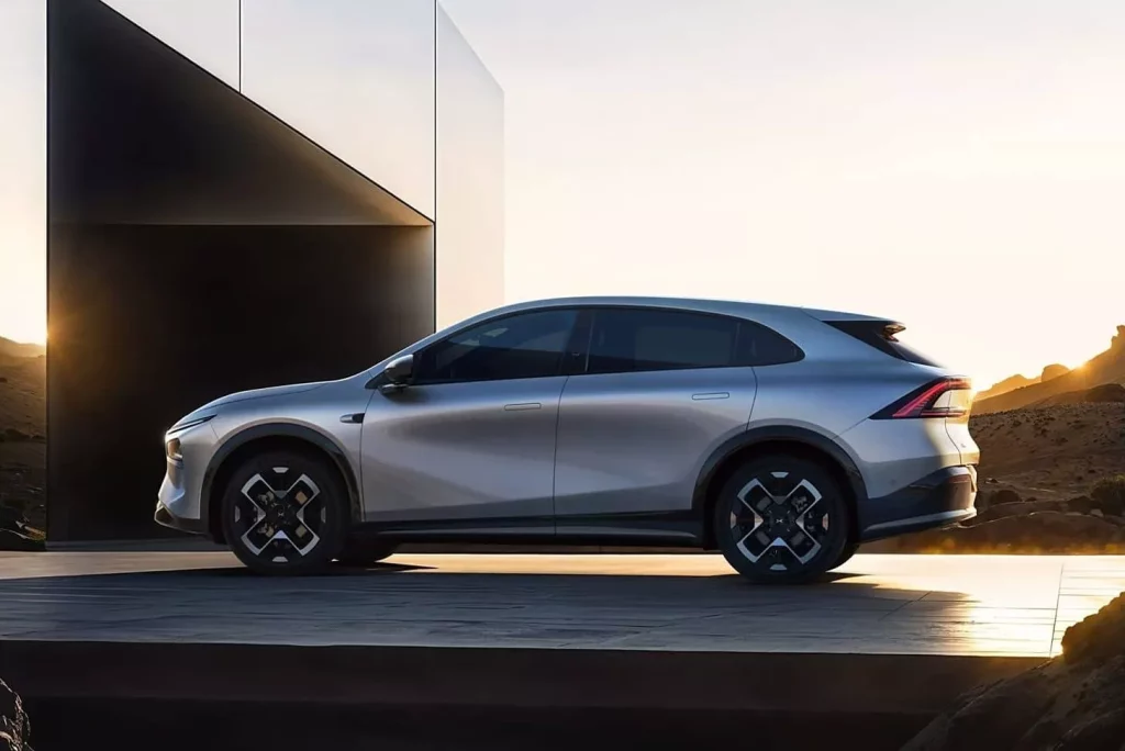 Xpeng G7: Un nuevo eléctrico que dará que hablar 2 Motor16 2025 Xpeng G7. MIIT. Imagen lateral.