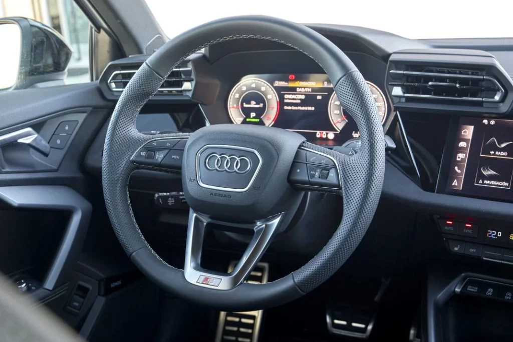 Prueba del Audi A3 Sedan 35 TFSI S tronic: Un clásico moderno 21 Motor16 Audi A3 Sedan 35 TFSI S tronic Black Line 1 Motor16
