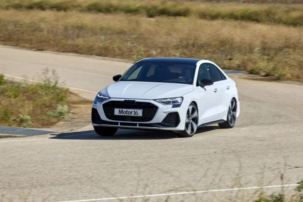 Prueba del Audi A3 Sedan 35 TFSI S tronic: Un clásico moderno 3 Motor16 Audi A3 Sedan 35 TFSI S tronic Black Line 18 Motor16