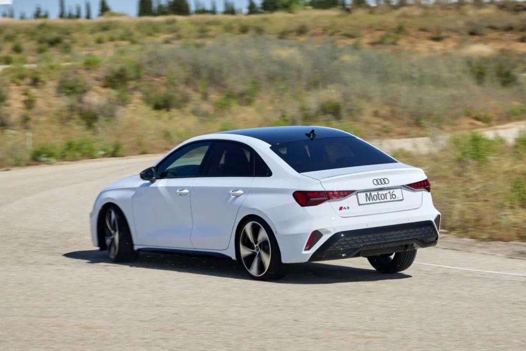 Prueba del Audi A3 Sedan 35 TFSI S tronic: Un clásico moderno 4 Motor16 Audi A3 Sedan 35 TFSI S tronic Black Line 19 Motor16