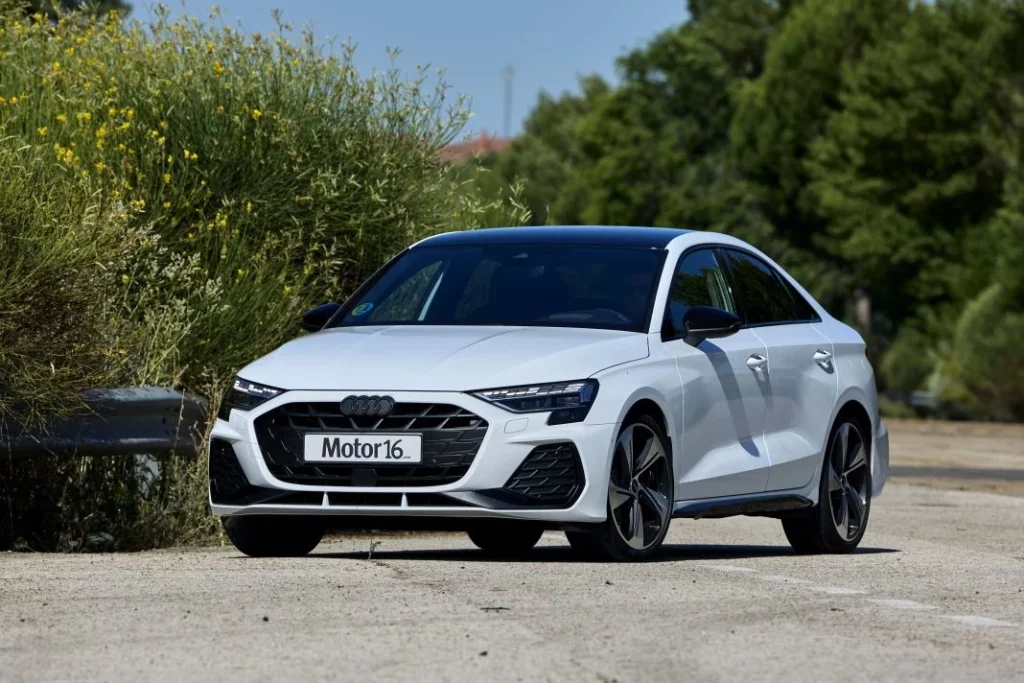 Prueba del Audi A3 Sedan 35 TFSI S tronic: Un clásico moderno 11 Motor16 Audi A3 Sedan 35 TFSI S tronic Black Line 21 Motor16