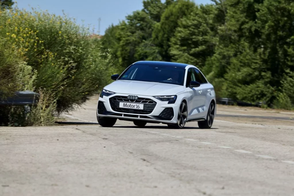 Prueba del Audi A3 Sedan 35 TFSI S tronic: Un clásico moderno 6 Motor16 Audi A3 Sedan 35 TFSI S tronic Black Line 23 Motor16