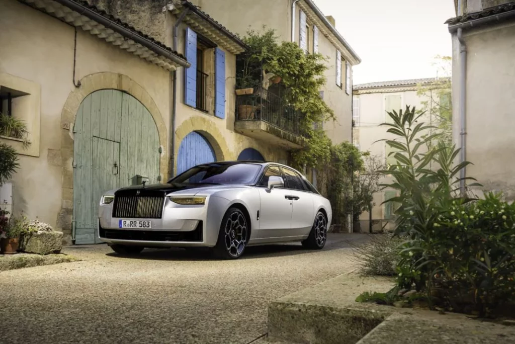 Bespoke, la división más exclusiva de Rolls-Royce, la 'niña bonita' de la marca 75 Motor16 BESPOKE ROLLS ROYCE 65 Motor16