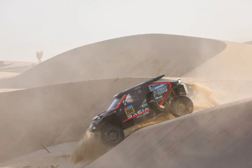 Un Dakar demasiado duro, y además con otro enemigo inesperado 15 Motor16 EuropaPress 6436943 200 al attiyah nasser qat boulanger edouard fra dacia the dacia sandriders Motor16
