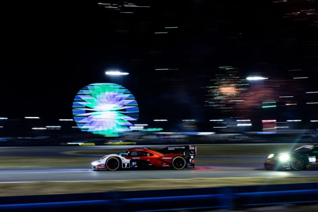 Las 24 Horas de Daytona: genuinamente americanas, aunque ya no tanto 11 Motor16 EuropaPress 6478460 07 nasr felipe bra tandy nick gbr vanthoor laurens bel porsche penske Motor16