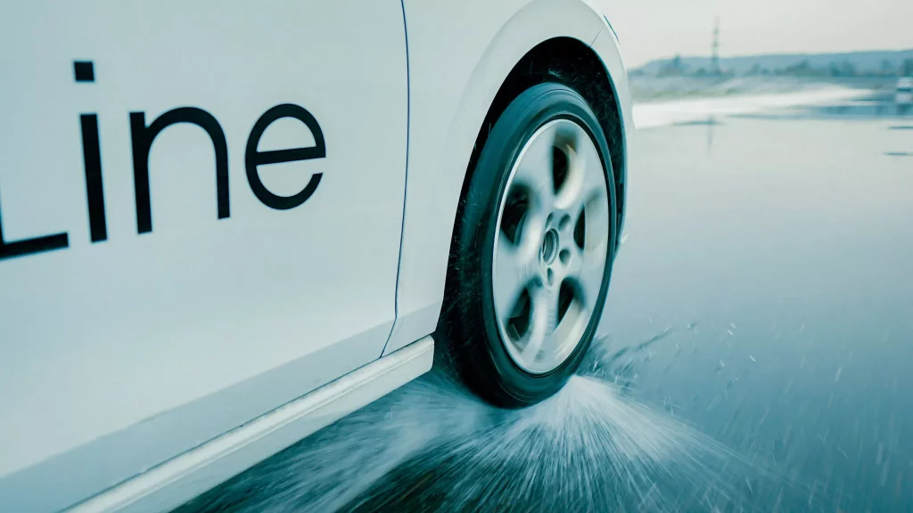 Goodyear SightLine: Llega el neumático sabelotodo 1 Motor16 Goodyear sightline rueda neumatico inteligente aeb 4 Motor16