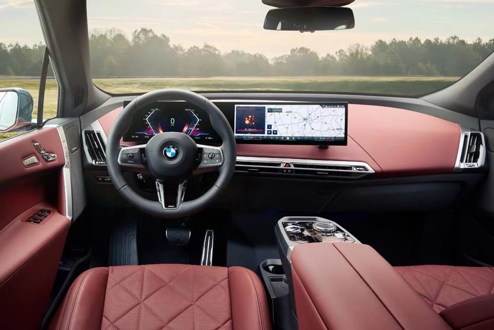 2025 BMW iX. Imagen interior.
