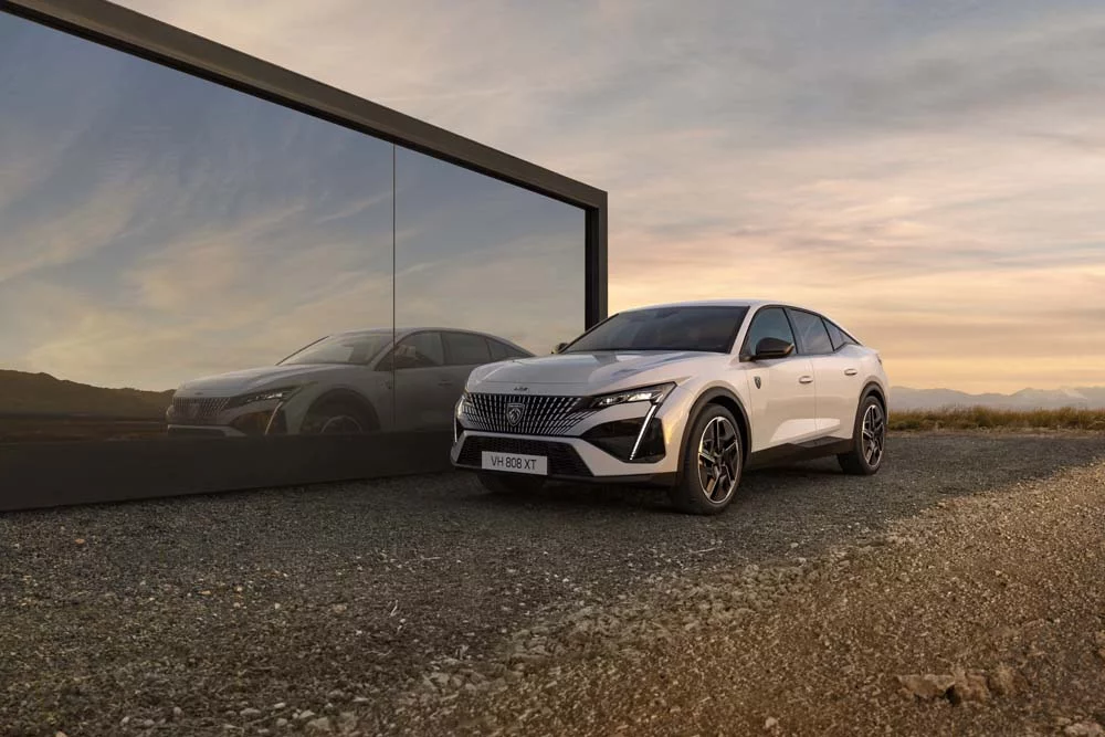Peugeot se va de Rebajas con toda su gama eléctrica 4 Motor16 Peugeot E-408