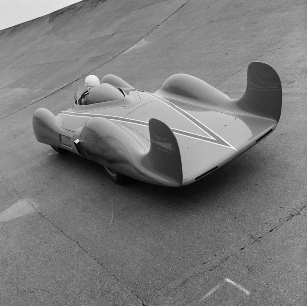 Se llama Renault Filante Record 2025 y no es precisamente una maqueta estática 27 Motor16 Renault Filante Record 2025 11 Motor16