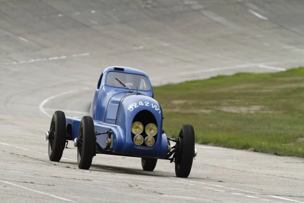 Se llama Renault Filante Record 2025 y no es precisamente una maqueta estática 29 Motor16 Renault Filante Record 2025 5 Motor16