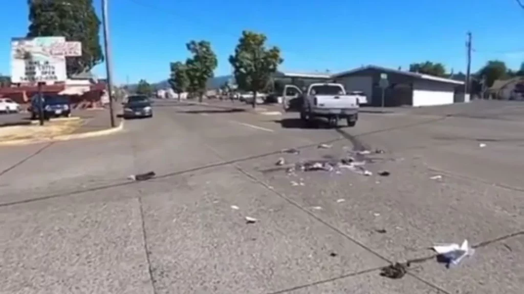 Los reflejos salvan la vida de este motorista que podría ser piloto de MotoGP 2 Motor16 Las consecuencias del accidente