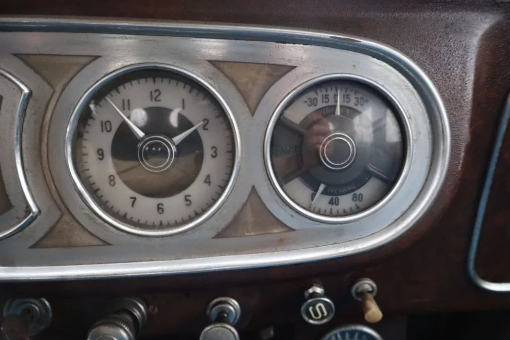 La curiosa historia del coche yate, el inventor del bikini y el carrocero del Tiburón 26 Motor16 coche yate Packard Super Eight Yacht REARD 14 Motor16