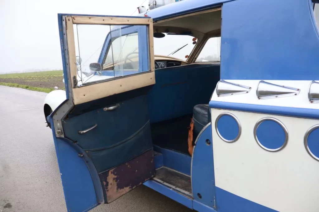 La curiosa historia del coche yate, el inventor del bikini y el carrocero del Tiburón 24 Motor16 coche yate Packard Super Eight Yacht REARD 16 Motor16