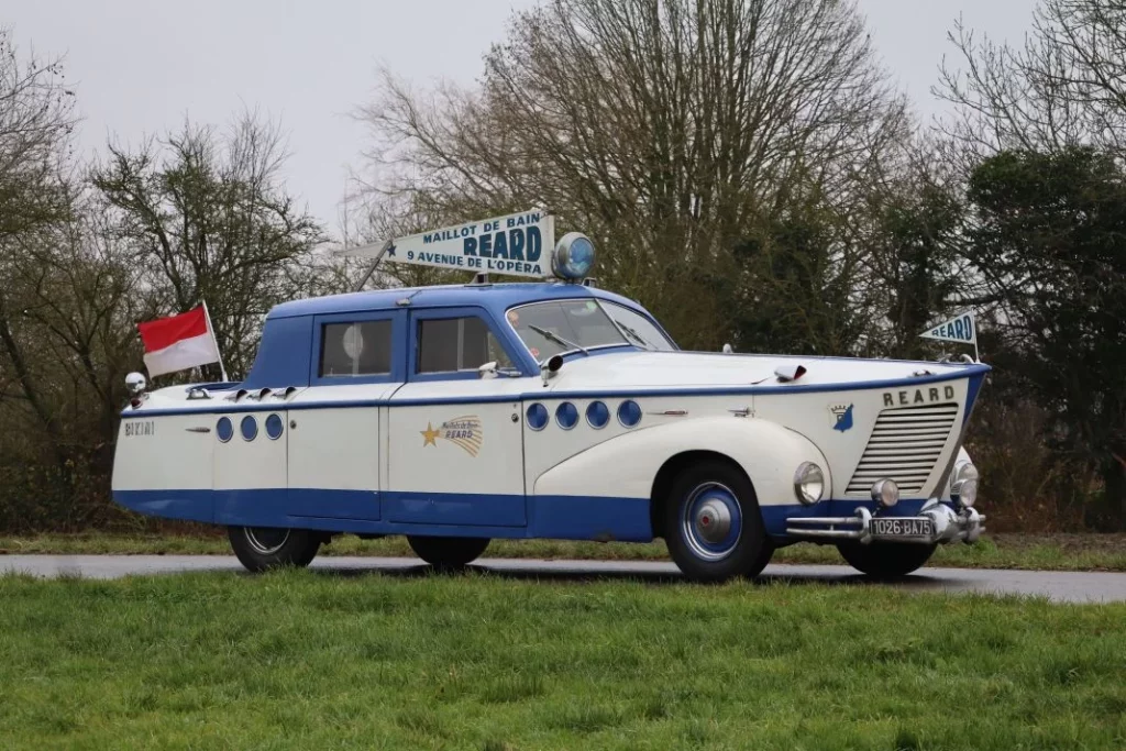 La curiosa historia del coche yate, el inventor del bikini y el carrocero del Tiburón 38 Motor16 coche yate Packard Super Eight Yacht REARD 2 Motor16