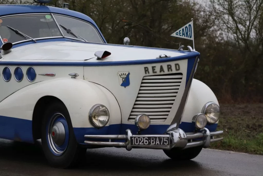 La curiosa historia del coche yate, el inventor del bikini y el carrocero del Tiburón 4 Motor16 coche yate Packard Super Eight Yacht REARD 21 Motor16