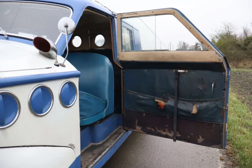 La curiosa historia del coche yate, el inventor del bikini y el carrocero del Tiburón 31 Motor16 coche yate Packard Super Eight Yacht REARD 9 Motor16