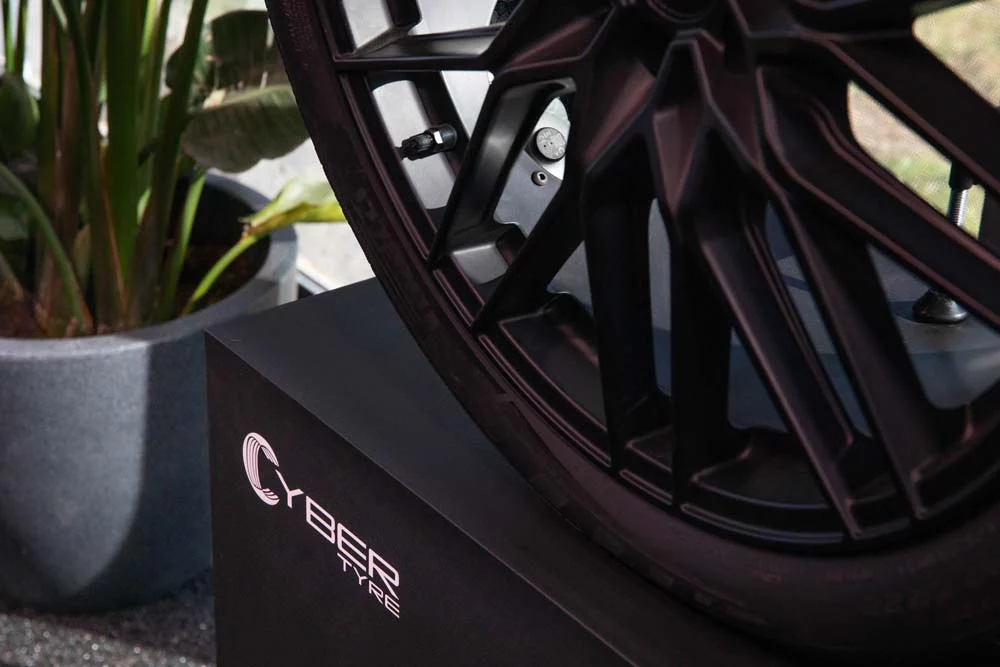 Pirelli ya cuenta con neumáticos que 'hablan' y actúan en la electrónica del coche 12 Motor16 fotos neumaticos Pirelli 6 Motor16