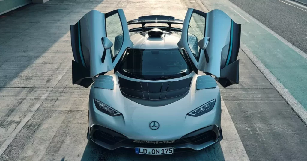 Cuesta 2,5 millones y solo hay 275: El último superdeportivo en el que han visto a Erling Haaland 1 Motor16 El Mercedes-AMG One, mucho más que solamente un superdeportivo