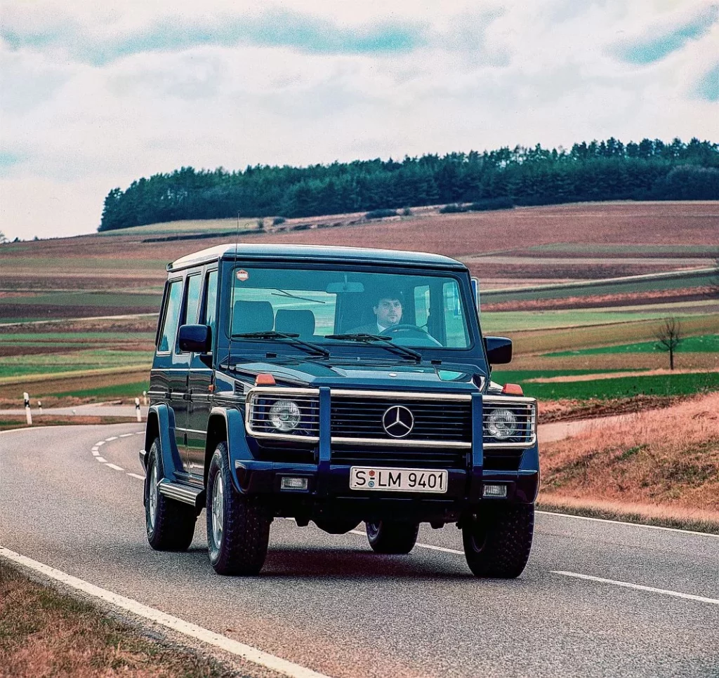 45 años de Mercedes Clase G: La llegada del V8 1 Motor16 mercedes clase g 500 ge 1993 5 Motor16
