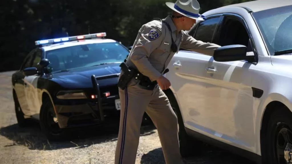 Esto es lo que te sucede en Estados Unidos si la policía te ‘caza’ a 203 km/h 2 Motor16 La multa impuesta por la Policía de Estados Unidos al conductor sin límites