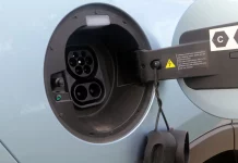 La comunidad autónoma que casi te obliga a comprar un coche eléctrico con este despilfarro de millones de euros