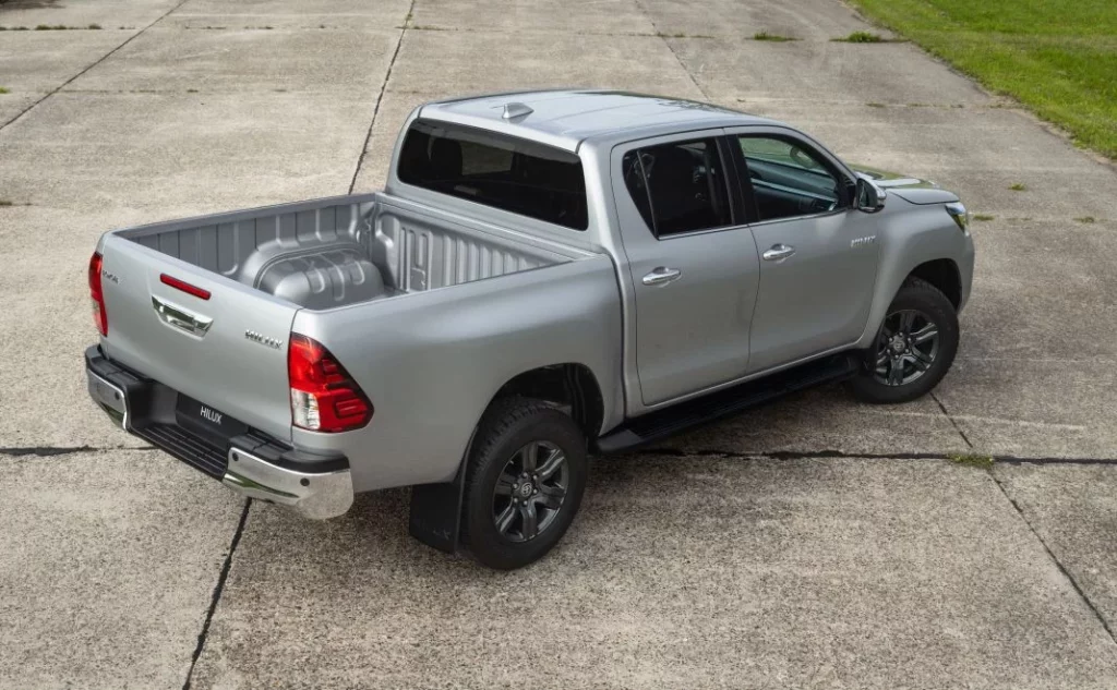 El Toyota Hilux Hybrid 48V por fin está a la venta en España 2 Motor16 toyota hilux 48v mild hybrid 7 Motor16