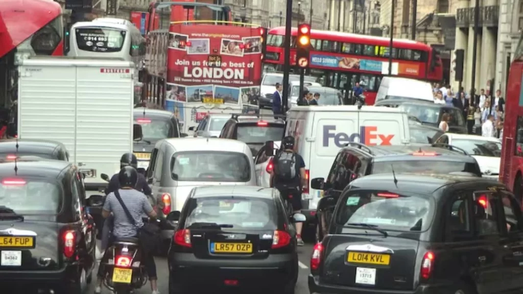 No lo niegues, tu Blue Monday también ha comenzado así 1 Motor16 El tráfico congestionado, una constante en las grandes ciudades europeas