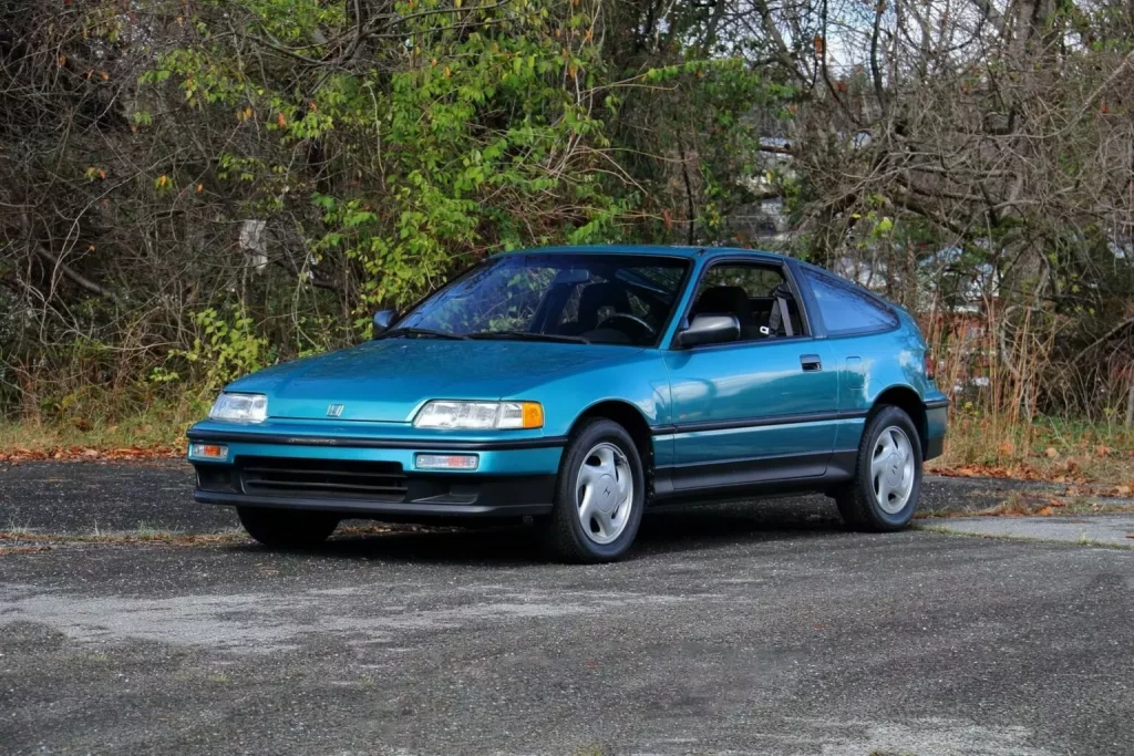 Entre estos dos Honda suman 60 años y 3.840 kilómetros. De ahí su precio 4 Motor16 1991 Honda CRX 2000 Honda Civic Mecum 1 Motor16