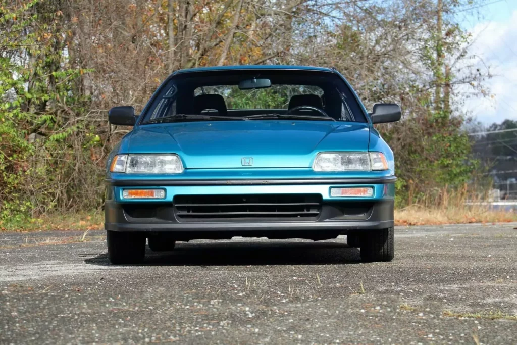 Entre estos dos Honda suman 60 años y 3.840 kilómetros. De ahí su precio 3 Motor16 1991 Honda CRX 2000 Honda Civic Mecum 4 Motor16