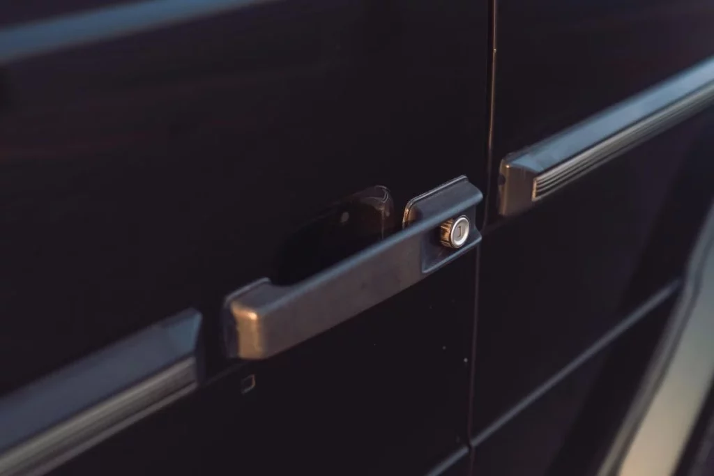 1999 clase g mercedes 55 amg cabrio 5 Motor16