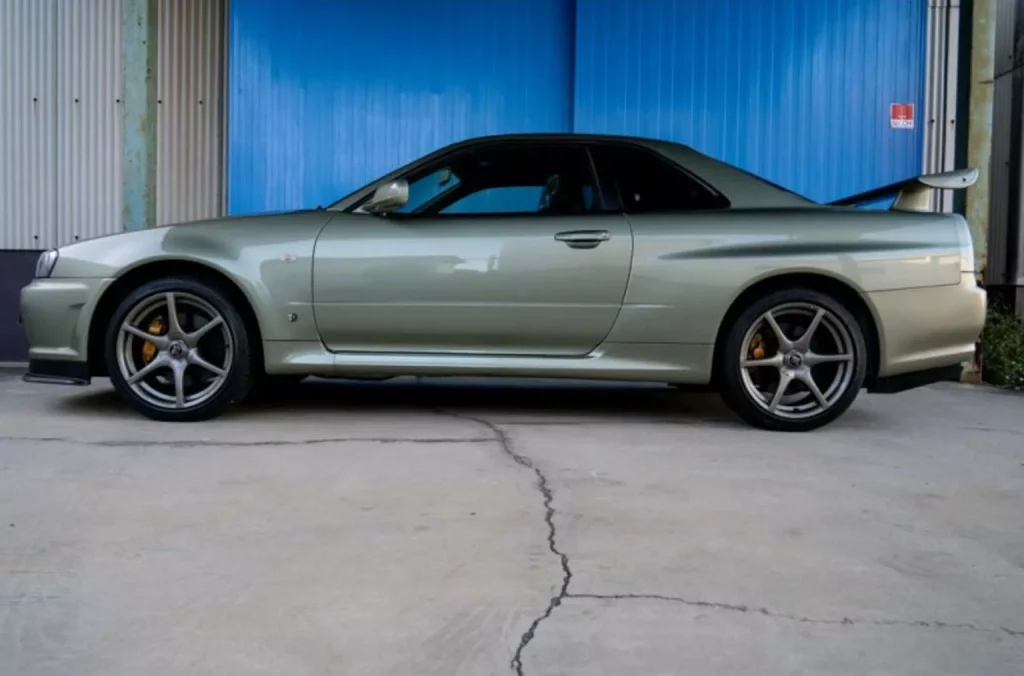 Cuando estrenar un Nissan GT-R R34 se paga a precio de 18 Nissan Qashqai 13 Motor16 2002 Nissan Skyline R34 GT R Nur 10 Motor16
