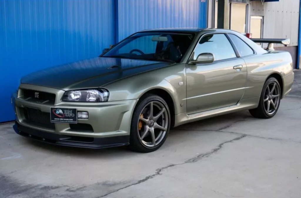 Cuando estrenar un Nissan GT-R R34 se paga a precio de 18 Nissan Qashqai 1 Motor16 2002 Nissan GT-R R34 V Spec II Nür. Imagen exterior.