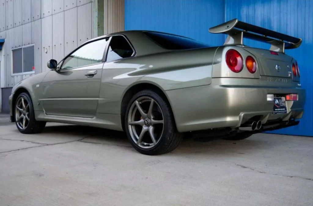 Cuando estrenar un Nissan GT-R R34 se paga a precio de 18 Nissan Qashqai 16 Motor16 2002 Nissan Skyline R34 GT R Nur 22 Motor16