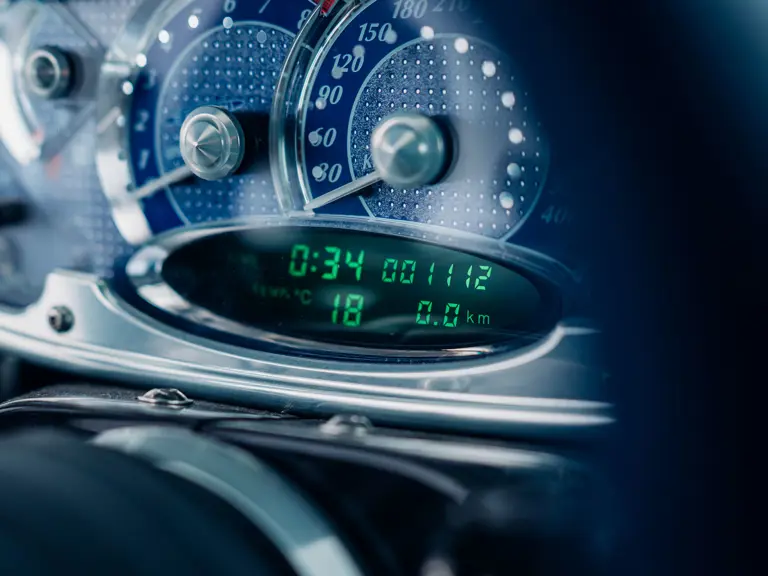 Este Pagani Zonda promete hacer saltar la banca por los aires: Literal 65 Motor16 2011 Pagani Zonda Tricolore RM Sothebys 45 Motor16