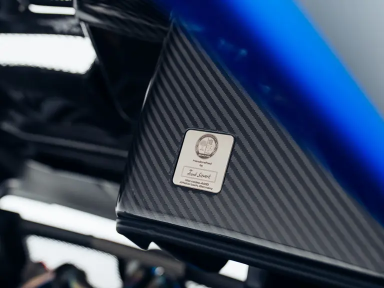 Este Pagani Zonda promete hacer saltar la banca por los aires: Literal 42 Motor16 2011 Pagani Zonda Tricolore RM Sothebys 55 Motor16