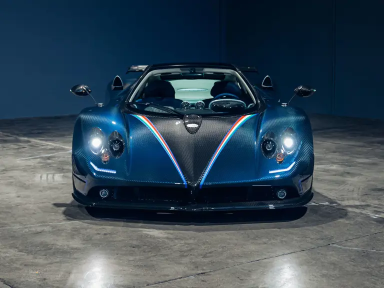 Este Pagani Zonda promete hacer saltar la banca por los aires: Literal 4 Motor16 2011 Pagani Zonda Tricolore RM Sothebys 60 Motor16