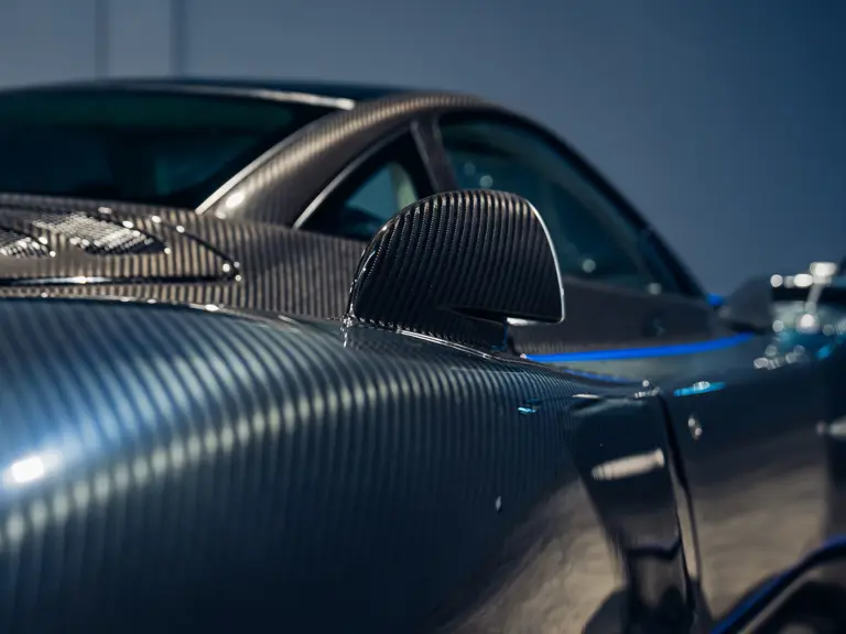 Este Pagani Zonda promete hacer saltar la banca por los aires: Literal 32 Motor16 2011 Pagani Zonda Tricolore RM Sothebys 8 Motor16