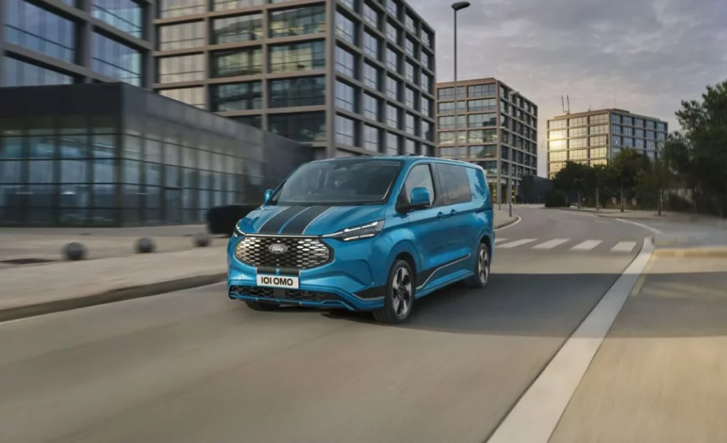 La nueva tecnología de Ford Pro que ahorra tiempo en cada parada 2 Motor16 2022 FORD TRANSIT BEV SPORT 01 Motor16
