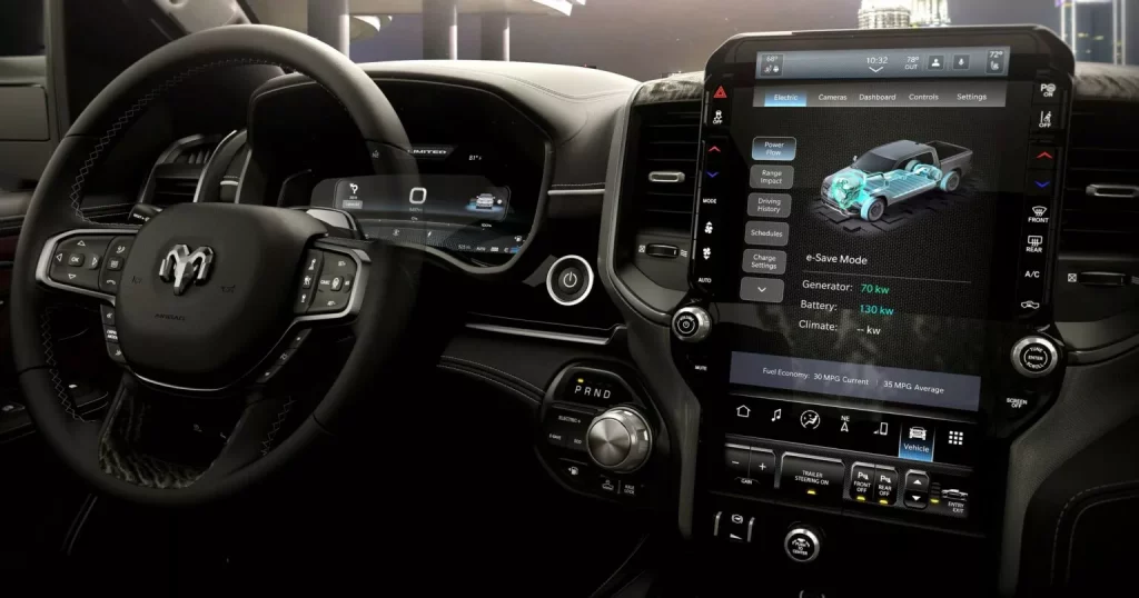 Ram 1500 Ramcharger: La versión con 1.100 km de autonomía y etiqueta cero está al caer 2 Motor16 2025 Ram 1500 Ramcharger. Imagen interior.
