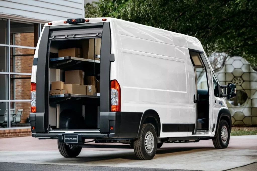 RAM ProMaster EV: El hermano de Jumper, Ducato, Movano y Boxer aterriza en EE.UU. 12 Motor16 2025 Ram ProMaster EV 13 Motor16