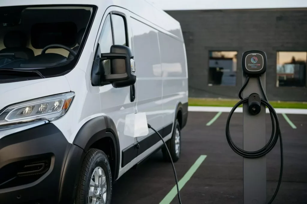 RAM ProMaster EV: El hermano de Jumper, Ducato, Movano y Boxer aterriza en EE.UU. 15 Motor16 2025 Ram ProMaster EV 18 Motor16