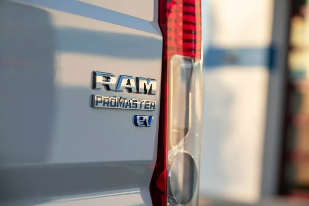 RAM ProMaster EV: El hermano de Jumper, Ducato, Movano y Boxer aterriza en EE.UU. 18 Motor16 2025 Ram ProMaster EV 21 Motor16
